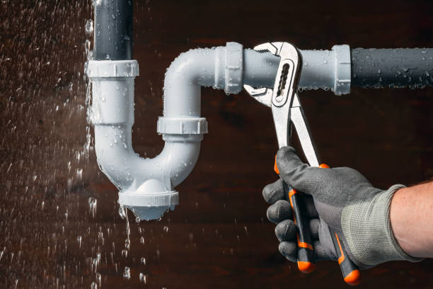 Professional Leak Detection technician working in Kingston, OK
